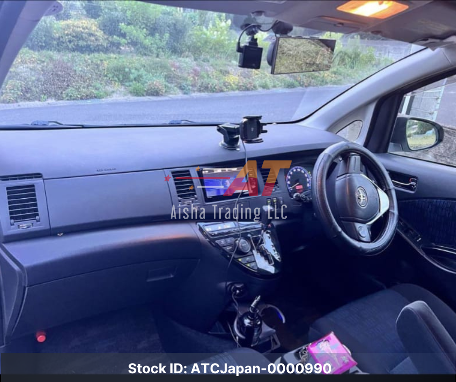 2014 TOYOTA ISIS PLATANA